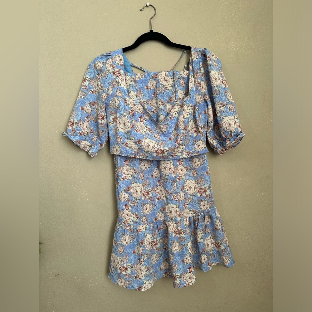 Forever 21 crop top and skirt set color blue size Medium.